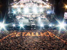 Metallica displayed over the crowd